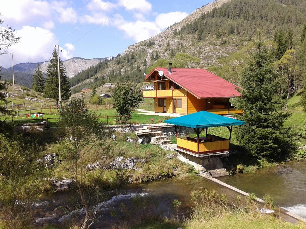 Guest House Chobaka Trigrad Exterior foto