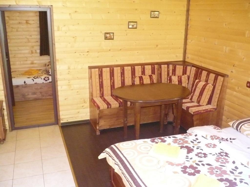 Guest House Chobaka Trigrad Zimmer foto